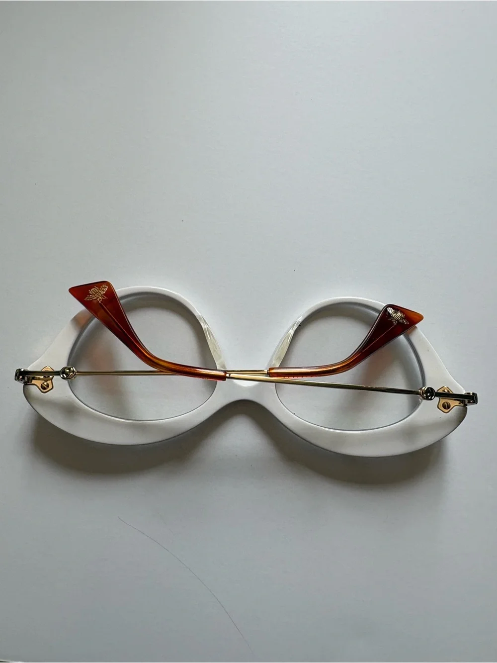 Gucci Glasses - Picture 3 of 16